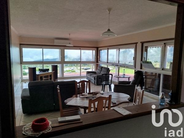 Maison rustique 10 pièces de 418 m² à Saint-Joseph (97480)