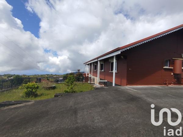 Maison rustique 10 pièces de 418 m² à Saint-Joseph (97480)