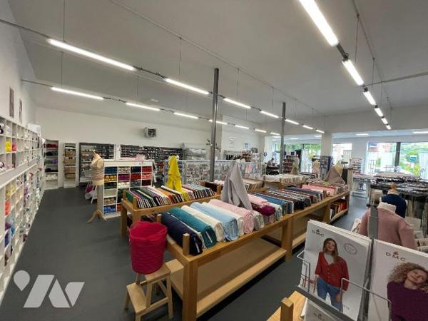Fonds de commerce à vendre à Eu (76260) .

MERCERIE/COUTURE

Local commercial idéalement si...