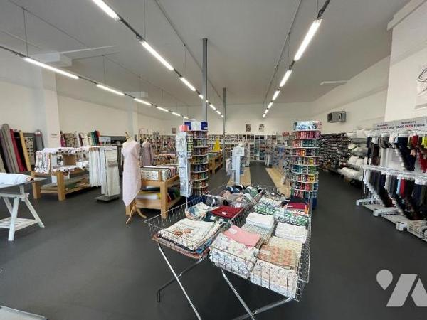 Fonds de commerce à vendre à Eu (76260) .

MERCERIE/COUTURE

Local commercial idéalement si...