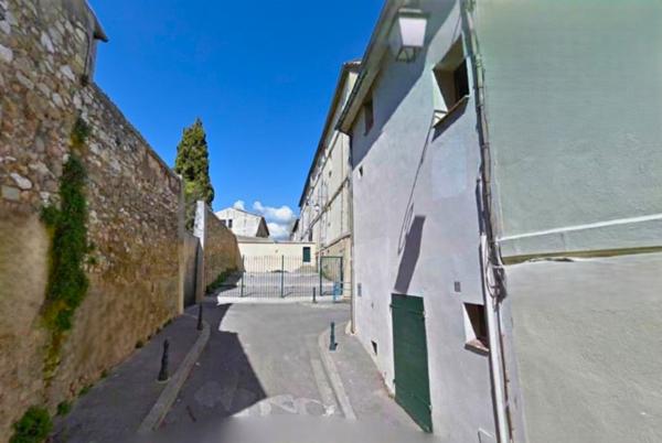 Maison en plein cœur d'Aix de 153m² De 2 x T2 et 3 x T1 - Calme et cachet