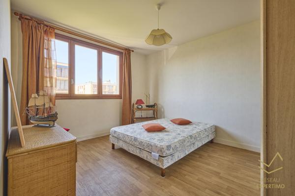 Fresnes (94260) Charmant appartement F2 + 1 place de parking + 1 cave.