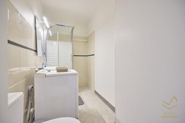 Fresnes (94260) Charmant appartement F2 + 1 place de parking + 1 cave.