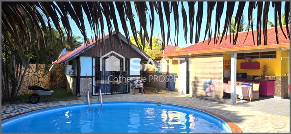 Propriété de 4 logements à vendre à Kourou