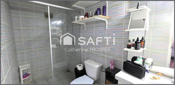 Propriété de 4 logements à vendre à Kourou