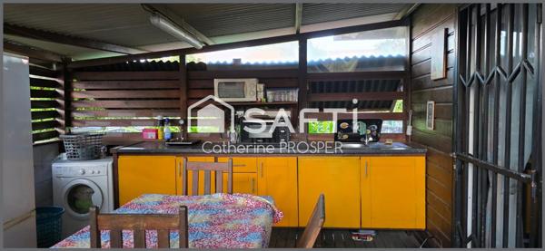 Propriété de 4 logements à vendre à Kourou