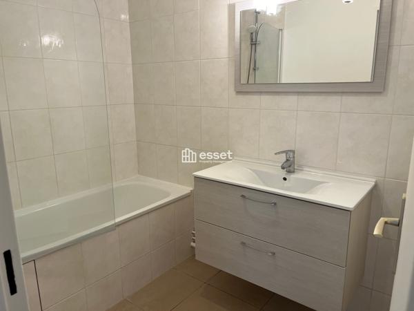 Location Appartement 5 pièces 110 m² - Le Chesnay 78150