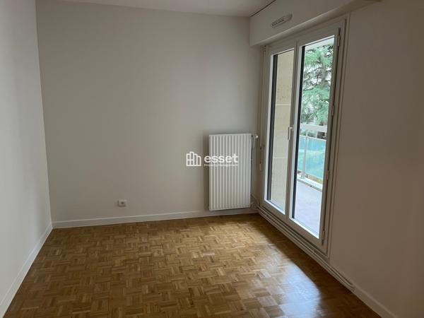 Location Appartement 5 pièces 110 m² - Le Chesnay 78150