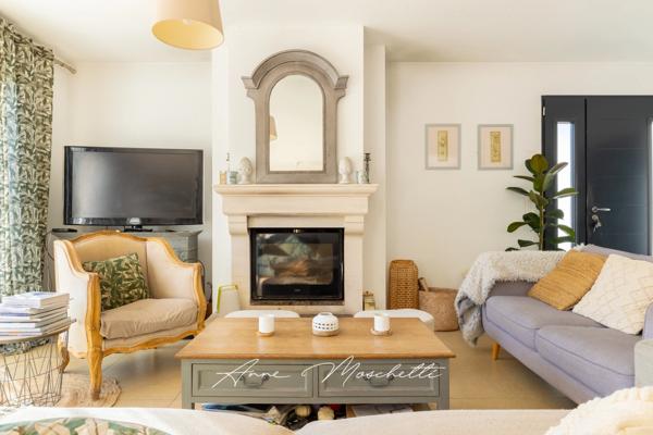 Bastide de 160 m² sur un terrain de 840 m² - 5 chambres à Ceyreste (13600)