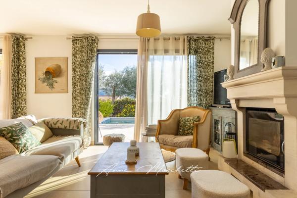 Bastide de 160 m² sur un terrain de 840 m² - 5 chambres à Ceyreste (13600)