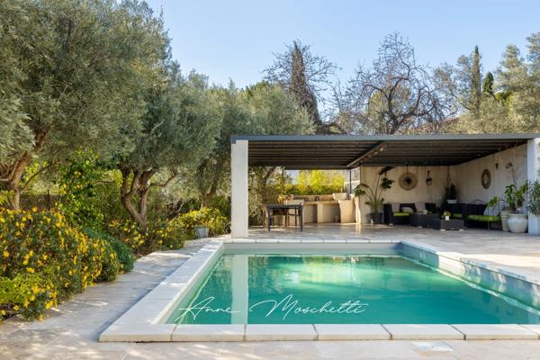 Bastide de 160 m² sur un terrain de 840 m² - 5 chambres à Ceyreste (13600)