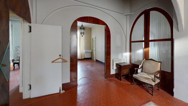 Appartement T5 + GARAGE - Rue Voltaire - Immeuble Ancien