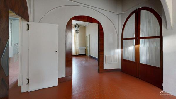 Appartement T5 + GARAGE - Rue Voltaire - Immeuble Ancien