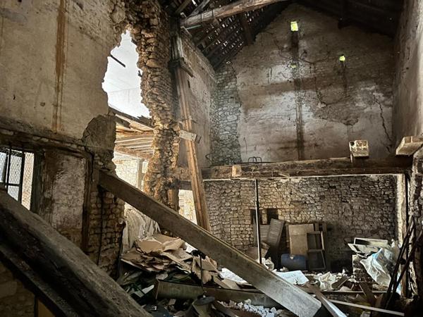 MAISON A REHABILITER