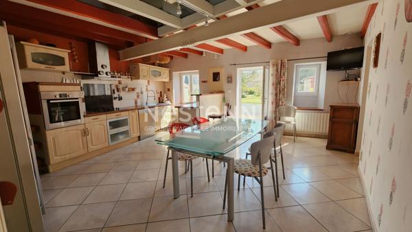 Maison en pierre rénovée - 4 chambres, four à pain, terrain 1 645 m² -30 min de Niort, 50 min de La Rochelle