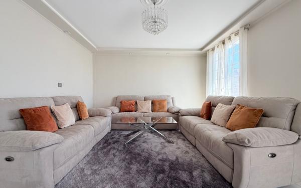 Maison à vendre    7 pièces • 148,61 m2 Heillecourt