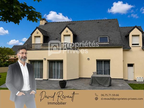 Maison familiale à Elven, 170 m² habitables, 8 pièces dont 5 chambres, édifiée sur un terrain de 555 m². Prix de vente : 431 600