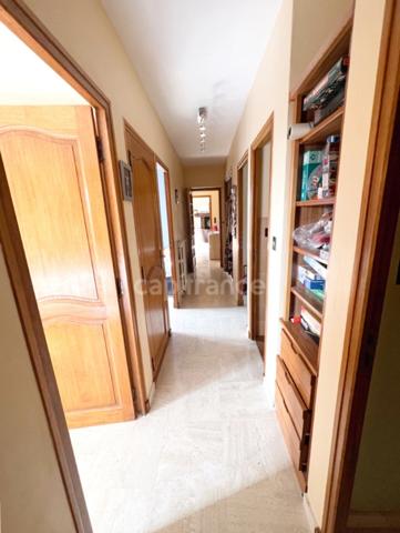 Maison individuelle 5 pièces 4 chambres 123 m² avec sous-sol complet, terrain 1300 m² et vue panoramique à REILLANNE (04)