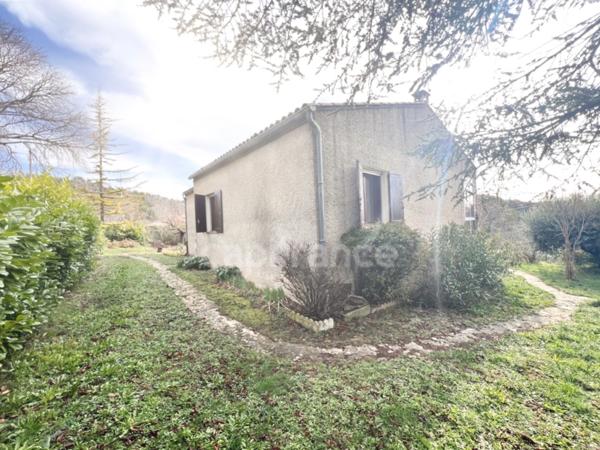 Maison individuelle 5 pièces 4 chambres 123 m² avec sous-sol complet, terrain 1300 m² et vue panoramique à REILLANNE (04)