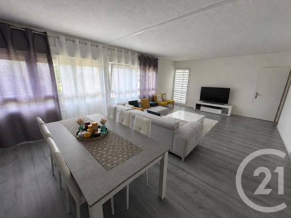 Appartement F4 à vendre  4 pièces - 65 m 2   CHATEAUROUX  - 36