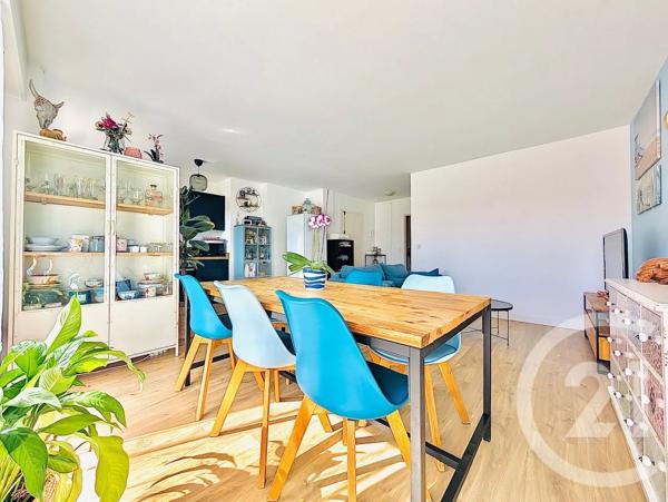Appartement F3 à vendre  3 pièces - 74,07 m 2   SURESNES  - 92