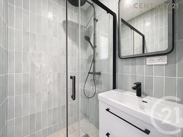 Appartement F3 à vendre  3 pièces - 74,07 m 2   SURESNES  - 92