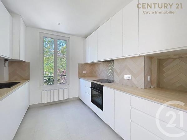 Appartement F3 à vendre  3 pièces - 74,07 m 2   SURESNES  - 92