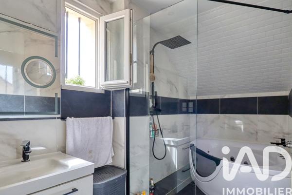Maison à vendre 6 pièces 114 m² Saint-Brice-sous-Forêt