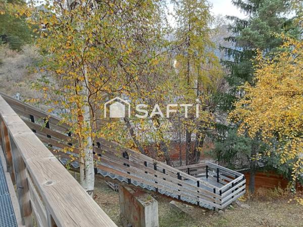 Studio de 31m² avec casier à ski, local partagé, placard privatif sur palier et parking