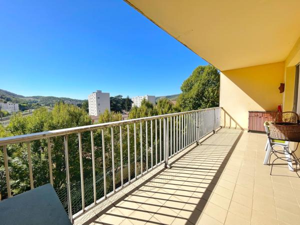 Appartement 5 pièce(s) 3 chambre(s) 94 m²
