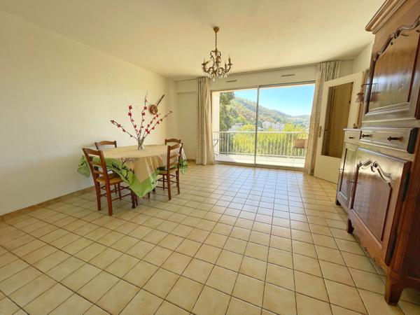 Appartement 5 pièce(s) 3 chambre(s) 94 m²