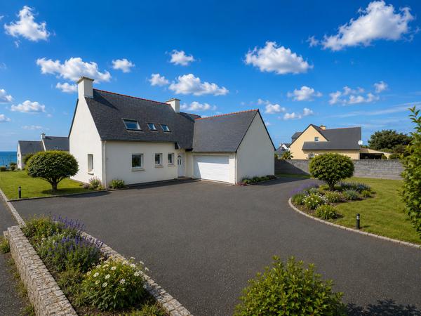 Plouhinec – Vue Mer & Lumineuse Contemporaine Avec Double Garage & Dépendance