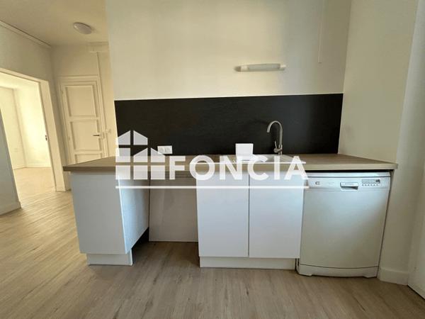 Location Appartement 2 pièces 50.4 m² - 5 BOULEVARD ARISTIDE BRIAND Chatellerault 86100