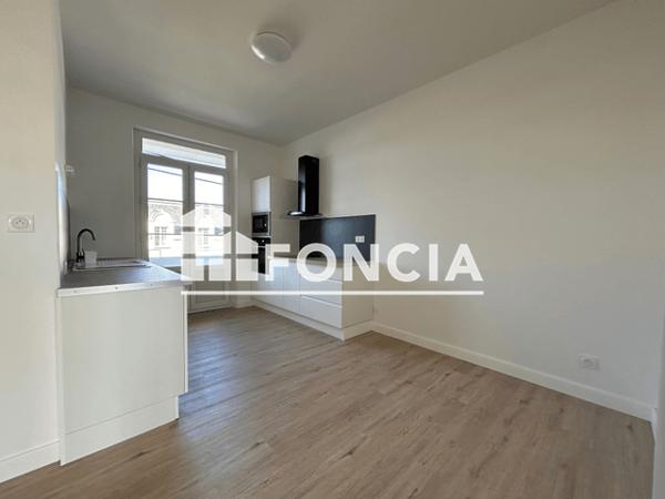 Location Appartement 2 pièces 50.4 m² - 5 BOULEVARD ARISTIDE BRIAND Chatellerault 86100