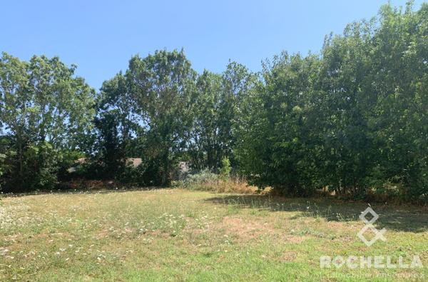 Fouras, beau terrain constructible d'une surface de 361m2.