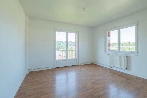 Appartement T4, 3 chambres avec garage et jardin