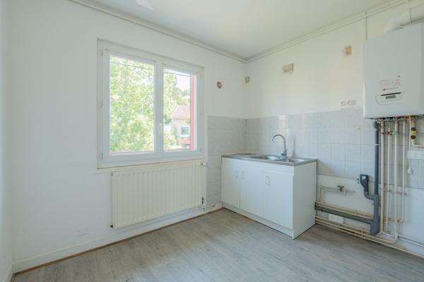 Appartement T4, 3 chambres avec garage et jardin