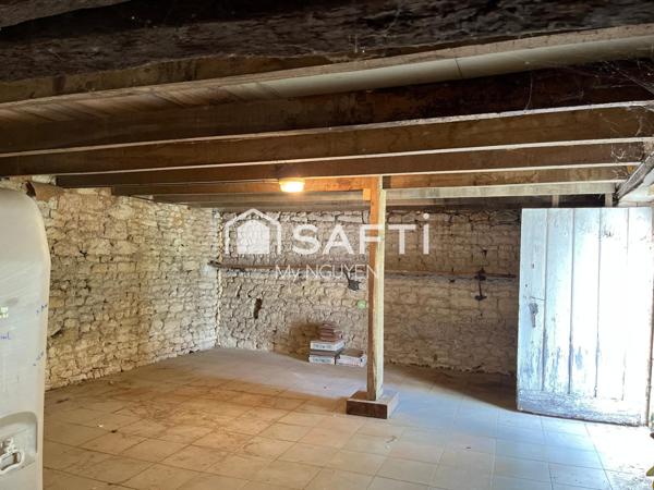 A RENOVER Maison de village ARS proche Cognac