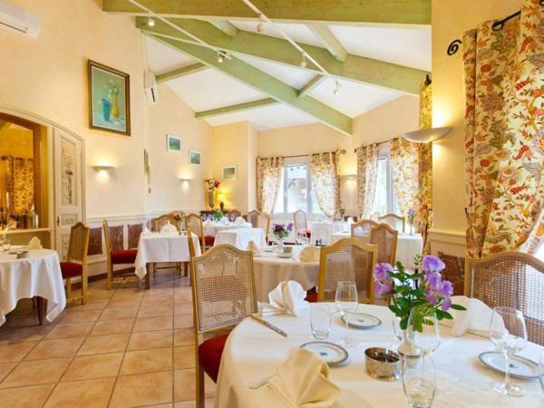 A 7 kms de l'accès autoroute -  HÔTEL-RESTAURANT EMBLÉMATIQUE À LOUER – EMPLACEMENT N°1 À CUISERY (71)