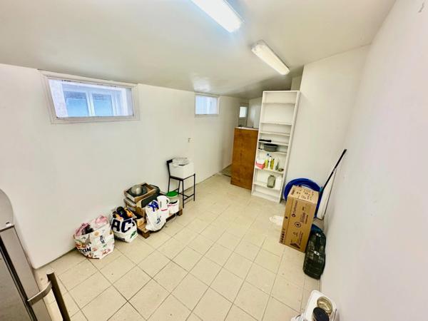 EXCLUSIVITÉ - Local commercial / bureau à vendre CHATEAUNEUF DU FAOU (29)