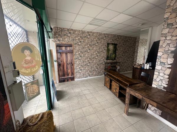 EXCLUSIVITÉ - Local commercial / bureau à vendre CHATEAUNEUF DU FAOU (29)