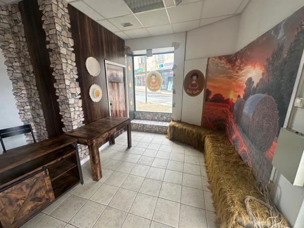 EXCLUSIVITÉ - Local commercial / bureau à vendre CHATEAUNEUF DU FAOU (29)