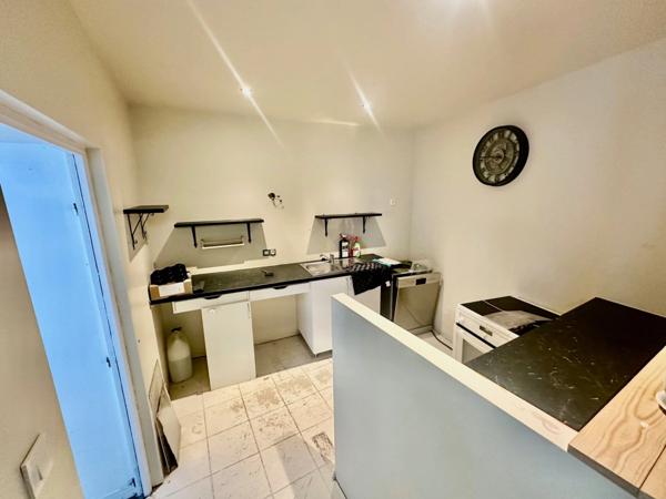 EXCLUSIVITÉ - Local commercial / bureau à vendre CHATEAUNEUF DU FAOU (29)