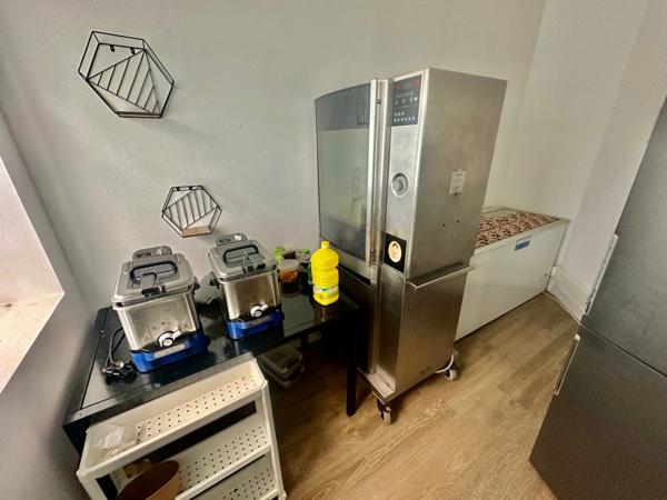 EXCLUSIVITÉ - Local commercial / bureau à vendre CHATEAUNEUF DU FAOU (29)