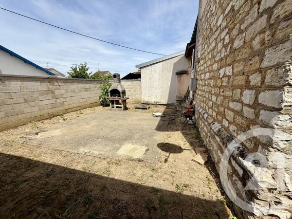 Maison à vendre  4 pièces - 102 m 2   DAMPARIS  - 39