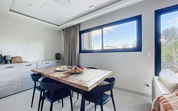 Maison à vendre    5 pièces •  Bourg-lès-Valence