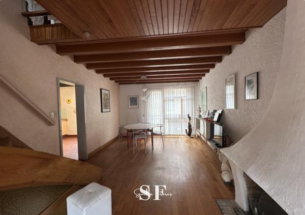 Maison 5 pièce(s) 3 chambre(s) 142 m²