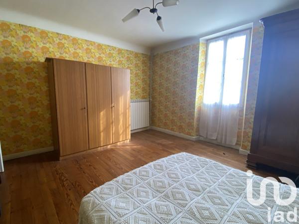 Maison traditionnelle 10 pièces de 216 m² à Misson (40290)