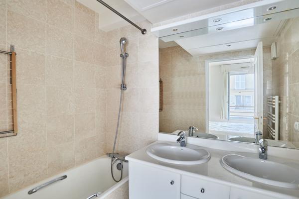 Appartement meublé- Paris 75116 - 1 chambre- 46.4m²- Victor Hugo/Copernic