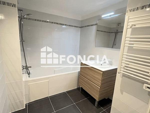 Location Appartement 2 pièces 39.39 m² - 83 AVENUE DE LA BERMONE Villeneuve-loubet 06270